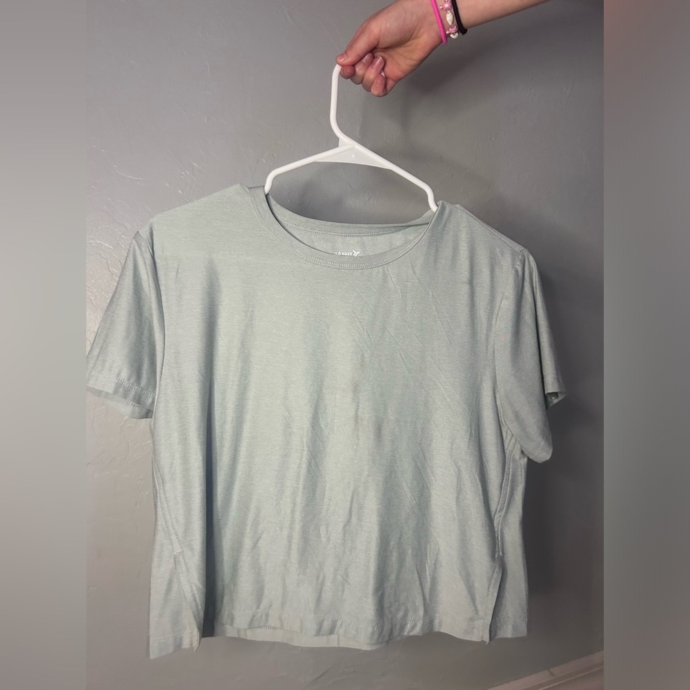 old navy workout tank in grey